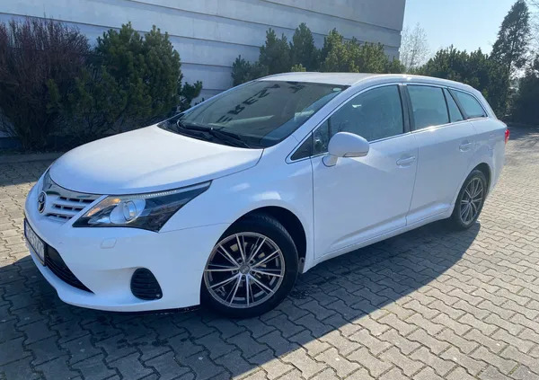 łódzkie Toyota Avensis cena 35900 przebieg: 181000, rok produkcji 2012 z Łask